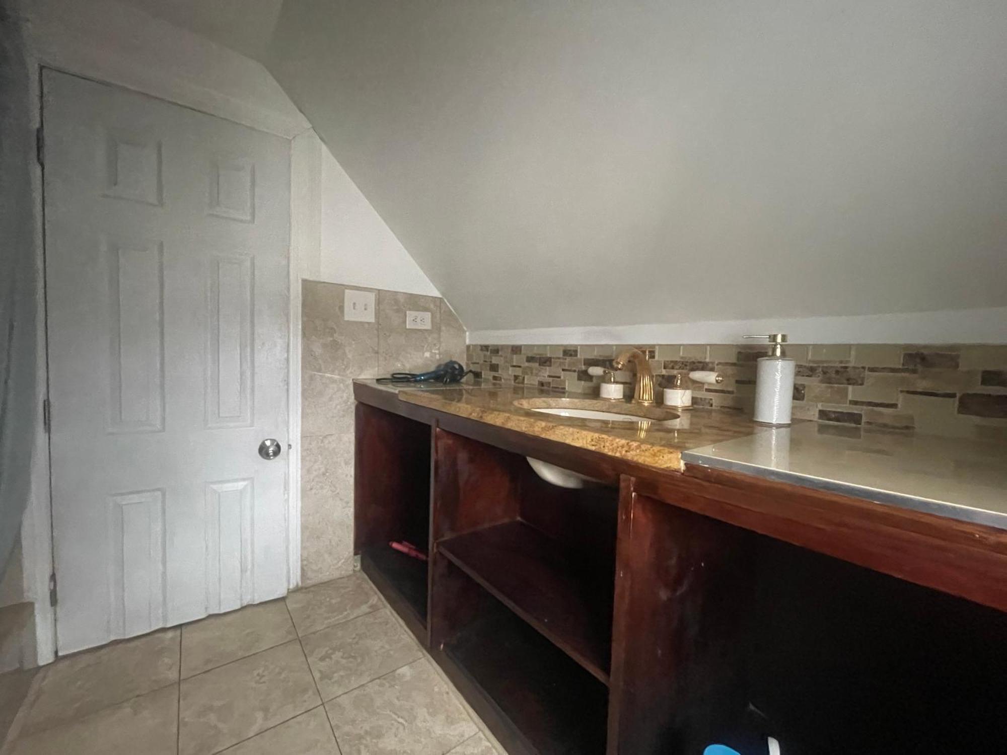 Private Loft 5 Min Away From Lga Nova York Exterior foto